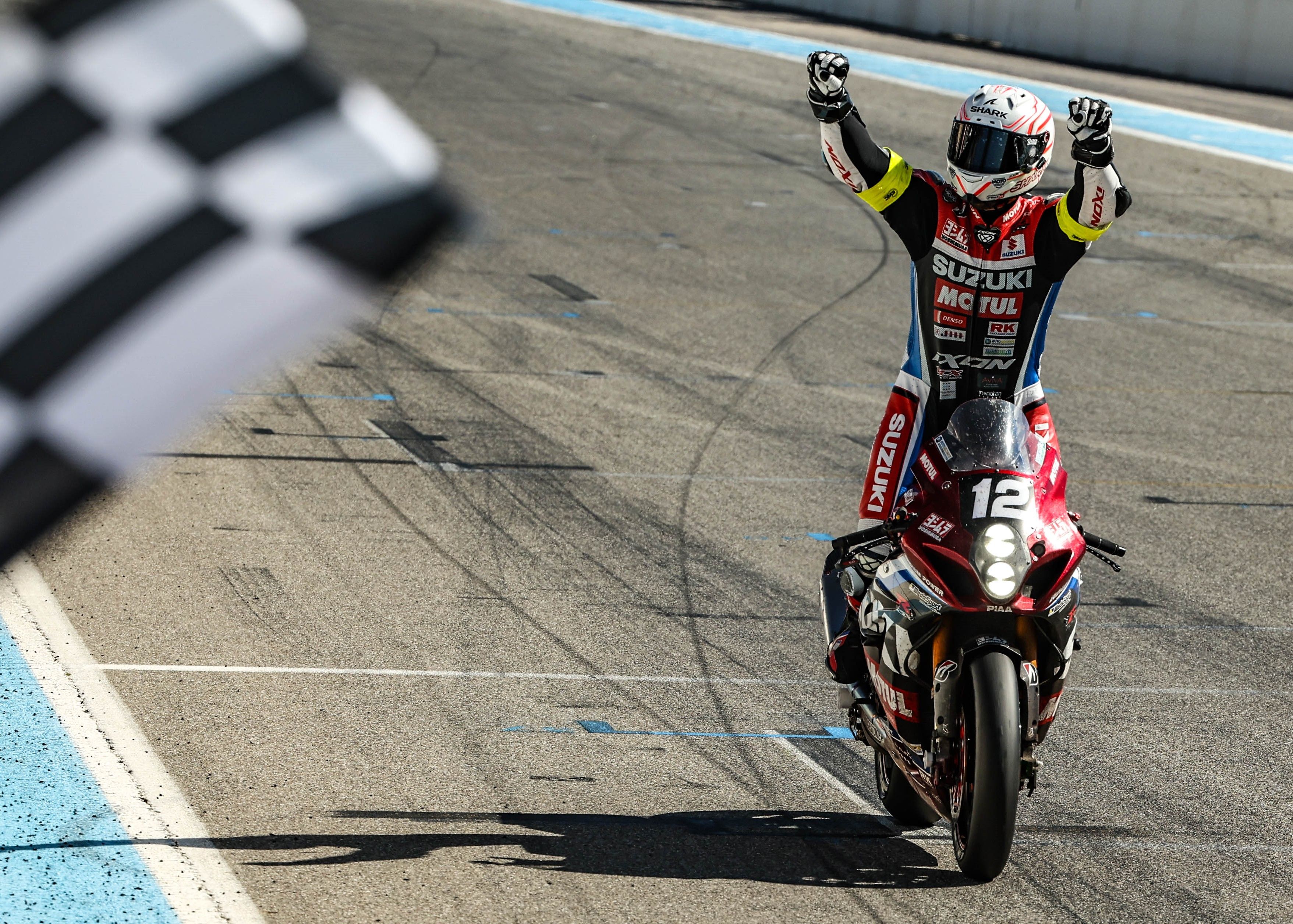 D045423_Fim_Ewc_Bol_Dor_2024_R