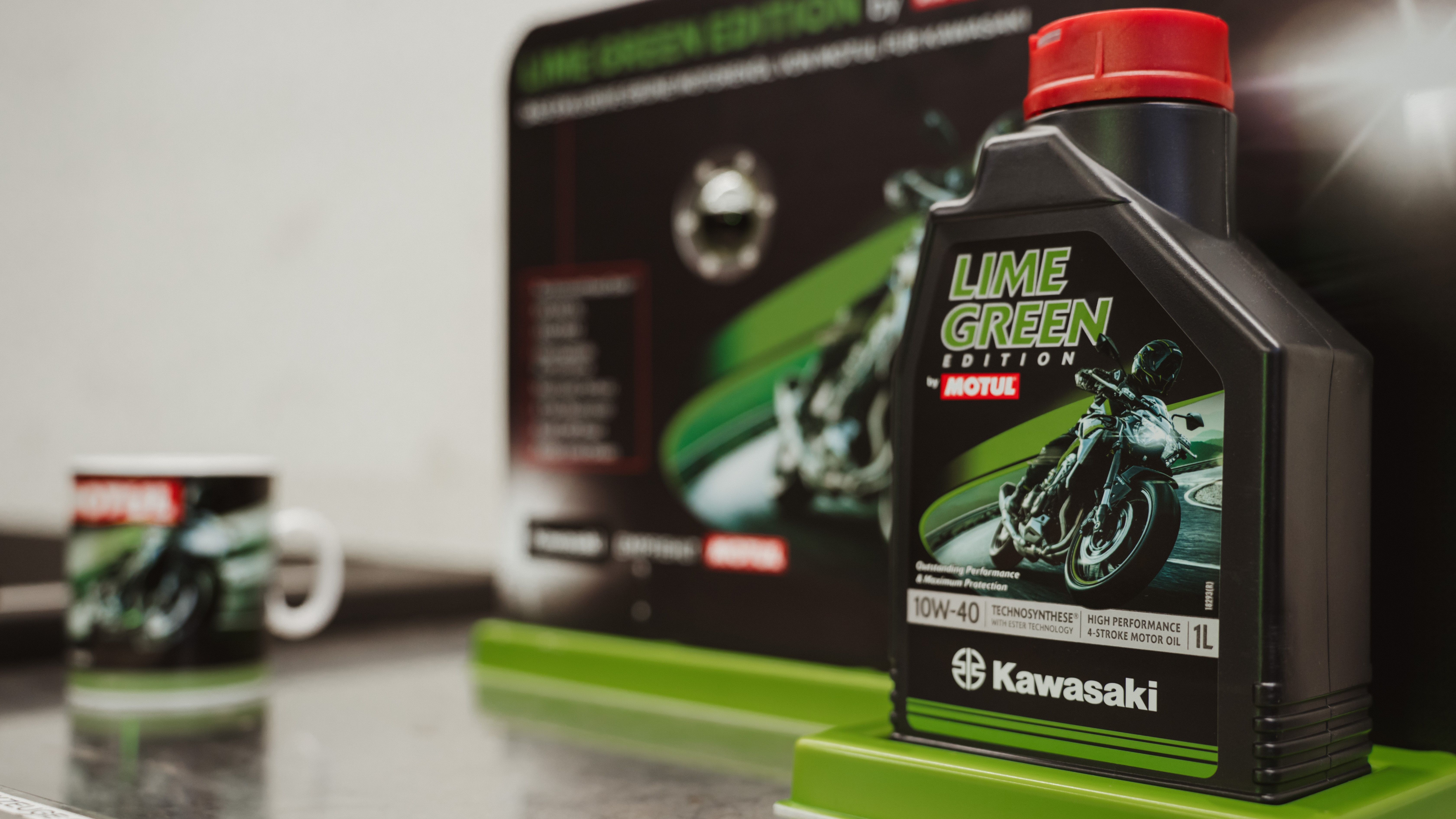 Kawasaki_x_MOTUL_LIME-GREEN_15.jpg