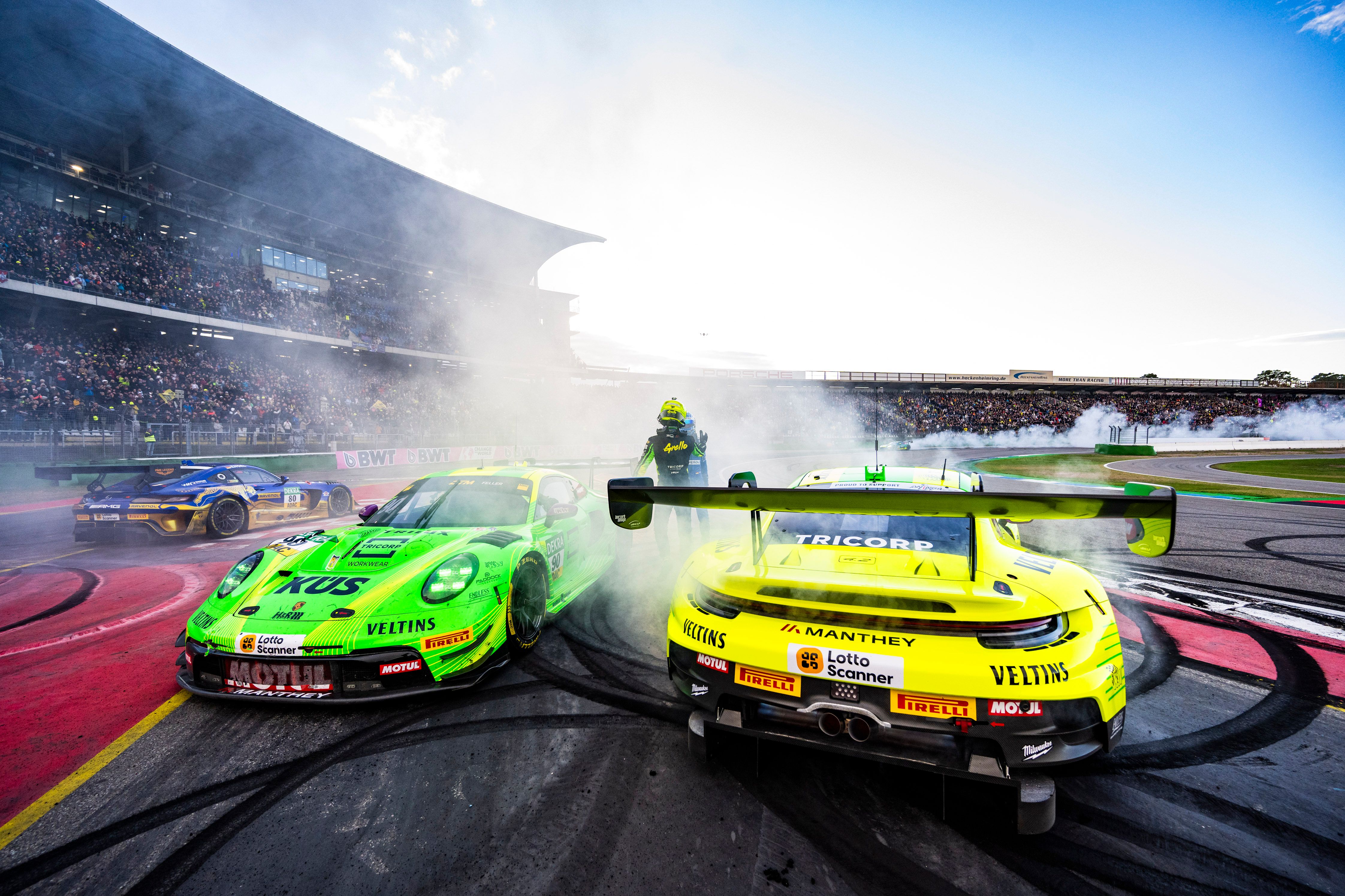 Motul_Manthey_DTM_Sieg_1.jpg