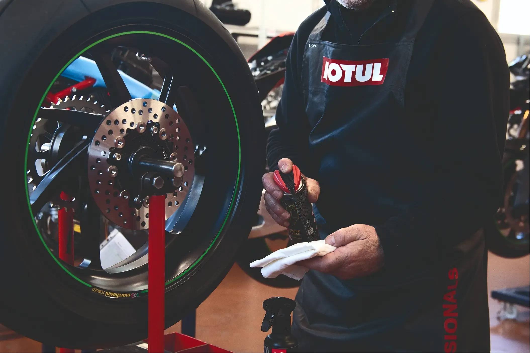 Motul x bimota v1 1.webp